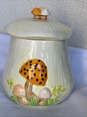 Vintage Arnels Mushroom Canister Cookie Jar